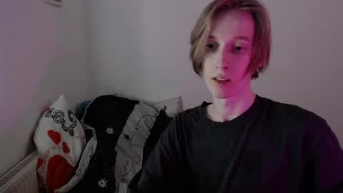 Snapshot of usuck364662 chatting on 12-20-24, 03:10 Excuse me online show from 12-20-24, 03:10