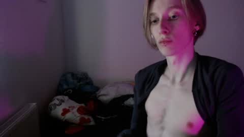 Snapshot of usuck364662 chatting on 12-23-24, 10:32 Excuse me online show from 12-23-24, 10:32