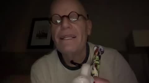 Snapshot of uwsflyguy chatting on 10-29-25, 12:07 uwsflyguy online show from 10-29-25, 12:07