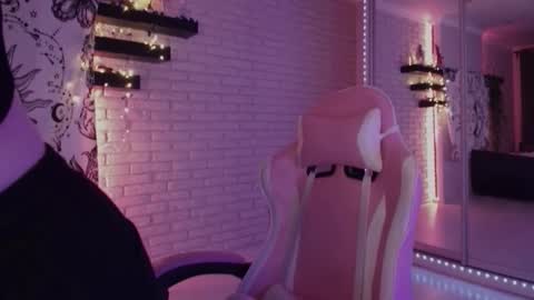 Eva online show from 12-23-24, 04:28