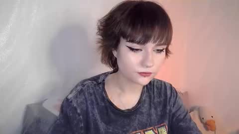 Snapshot of uwujudyosas chatting on 02-20-26, 10:27 Judy online show from 02-20-26, 10:27