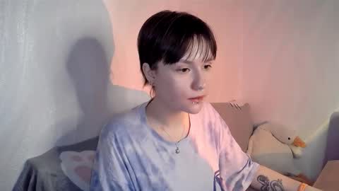 Snapshot of uwujudyosas chatting on 03-08-26, 10:46 Judy online show from 03-08-26, 10:46