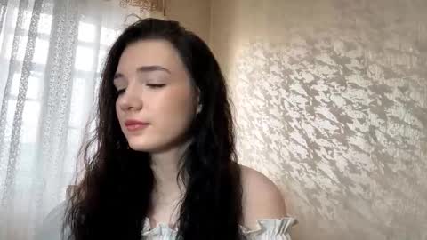 Snapshot of uwun_pinksi chatting on 03-08-26, 04:27 Lisi online show from 03-08-26, 04:27