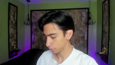 Snapshot of uyukie chatting on 09-23-25, 11:46 UYUKIE online show from 09-23-25, 11:46