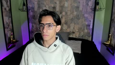 UYUKIE online show from 10-20-25, 01:00