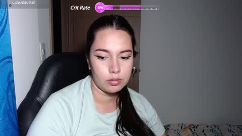 Snapshot of v_vennus chatting on 03-09-25, 05:22 Vennus online show from 03-09-25, 05:22