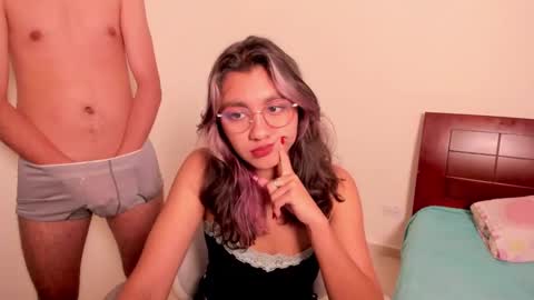 Snapshot of vaalerii_cutee chatting on 12-06-24, 02:02 valeri and markk online show from 12-06-24, 02:02