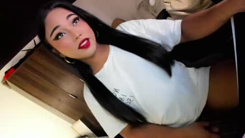 Snapshot of vae_sha chatting on 06-11-26, 06:06 JESS - DONT FORGET TO FOLLOW ME AND GIVE ME THUMBS UP online show from 06-11-26, 06:06