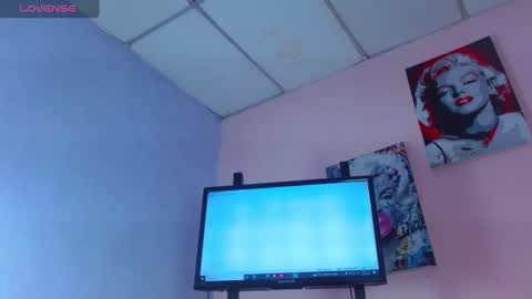 Snapshot of vahiolet_smith chatting on 12-04-24, 03:43 Vahiolet smith online show from 12-04-24, 03:43