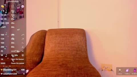 Snapshot of vahiolet_smith chatting on 01-18-25, 03:49 Vahiolet smith online show from 01-18-25, 03:49