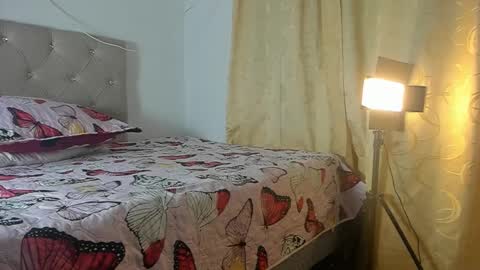 Snapshot of vahiolet_smith chatting on 09-11-25, 03:28 Vahiolet smith online show from 09-11-25, 03:28