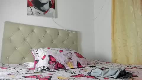 Snapshot of vahiolet_smith chatting on 09-13-25, 03:17 Vahiolet smith online show from 09-13-25, 03:17