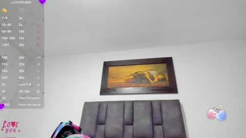 Vahiolet smith online show from 06-13-26, 03:15