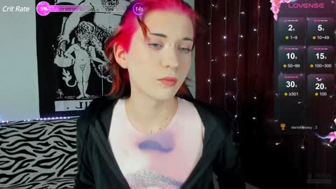 Snapshot of vailyreb chatting on 12-03-24, 10:07 Marin online show from 12-03-24, 10:07