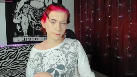 Snapshot of vailyreb chatting on 12-07-24, 01:03 Marin online show from 12-07-24, 01:03