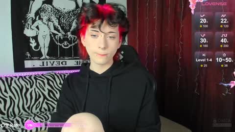 Snapshot of vailyreb chatting on 12-10-24, 11:32 Marin online show from 12-10-24, 11:32