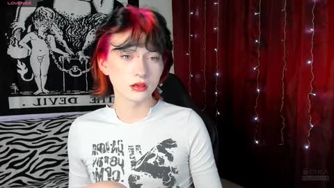 Snapshot of vailyreb chatting on 12-23-24, 04:39 Marin online show from 12-23-24, 04:39