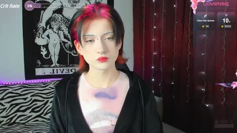 Snapshot of vailyreb chatting on 01-08-25, 08:29 Marin online show from 01-08-25, 08:29