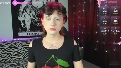 Snapshot of vailyreb chatting on 01-10-25, 03:27 Marin online show from 01-10-25, 03:27