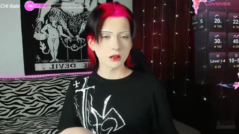 Snapshot of vailyreb chatting on 01-20-25, 04:43 Marin online show from 01-20-25, 04:43