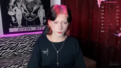 Snapshot of vailyreb chatting on 02-08-25, 09:56 Marin online show from 02-08-25, 09:56