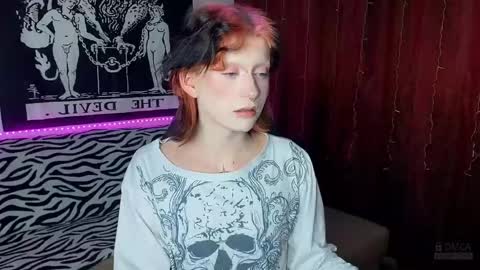 Snapshot of vailyreb chatting on 02-24-25, 06:36 Marin online show from 02-24-25, 06:36