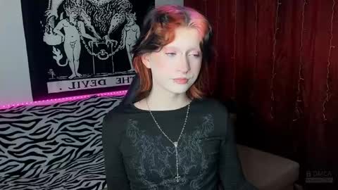 Snapshot of vailyreb chatting on 02-27-25, 06:42 Marin online show from 02-27-25, 06:42