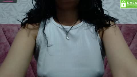 Snapshot of vainilla_cam chatting on 01-19-25, 01:32 Vainilla online show from 01-19-25, 01:32