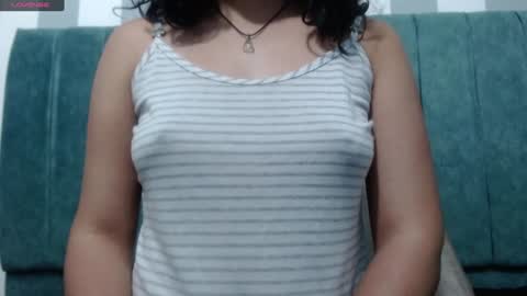 Snapshot of vainilla_cam chatting on 02-08-25, 02:04 Vainilla online show from 02-08-25, 02:04