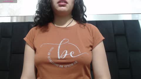 Snapshot of vainilla_cam chatting on 02-09-25, 02:17 Vainilla online show from 02-09-25, 02:17