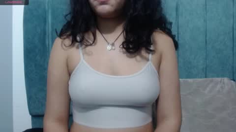 Snapshot of vainilla_cam chatting on 02-10-25, 01:57 Vainilla online show from 02-10-25, 01:57