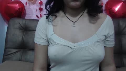 Snapshot of vainilla_cam chatting on 02-16-25, 02:09 Vainilla online show from 02-16-25, 02:09