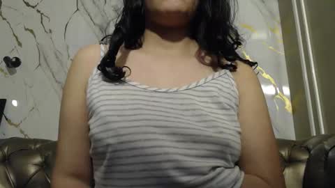 Snapshot of vainilla_cam chatting on 09-23-25, 01:19 Vainilla online show from 09-23-25, 01:19