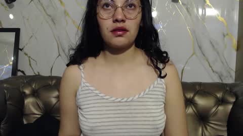 Snapshot of vainilla_cam chatting on 10-04-25, 02:09 Vainilla online show from 10-04-25, 02:09