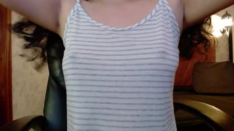 Snapshot of vainilla_cam chatting on 11-04-25, 01:16 Vainilla online show from 11-04-25, 01:16