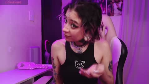 Snapshot of vainilla_l chatting on 02-09-25, 12:06 Vainilla Independent model online show from 02-09-25, 12:06