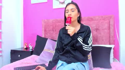 VaiolletCooper online show from 03-03-26, 04:13