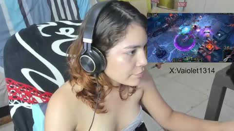 Snapshot of vaioletuwu chatting on 01-26-25, 09:51 Vaiolet1314 online show from 01-26-25, 09:51