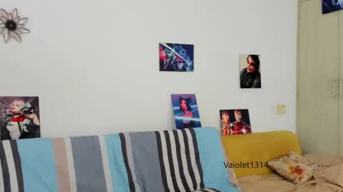 Snapshot of vaioletuwu chatting on 03-03-25, 12:16 Vaiolet1314 online show from 03-03-25, 12:16