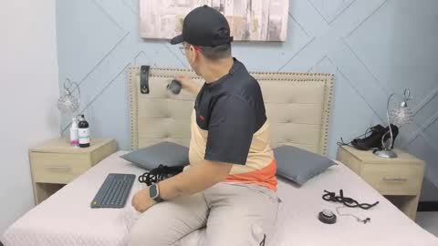 Snapshot of vale_n_matt chatting on 09-21-25, 03:41 Samantha y Matt online show from 09-21-25, 03:41