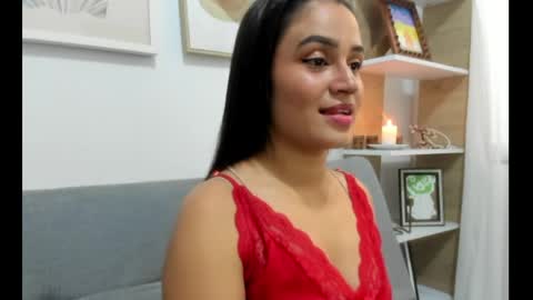 Snapshot of valen_col chatting on 05-25-26, 03:29 valen_col online show from 05-25-26, 03:29