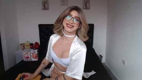 Snapshot of valen_foxxx chatting on 05-03-26, 01:50 valen_foxxx online show from 05-03-26, 01:50