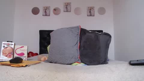 Snapshot of valen_foxxx chatting on 05-11-26, 02:45 valen_foxxx online show from 05-11-26, 02:45