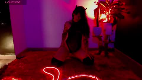 Snapshot of valengray chatting on 01-17-25, 05:00 Valen online show from 01-17-25, 05:00