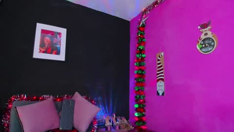 Snapshot of valenmilan chatting on 12-11-24, 01:58 valentina milan online show from 12-11-24, 01:58