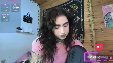 Snapshot of valenor_ chatting on 09-18-25, 02:57 valentina online show from 09-18-25, 02:57