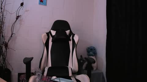 Valentina online show from 12-30-24, 09:37