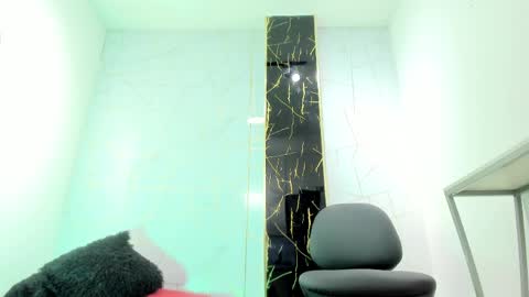 VALENTIN  online show from 04-23-26, 02:57