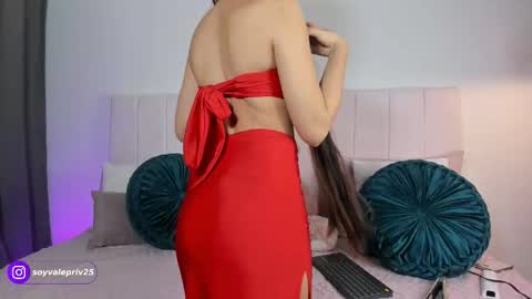 Valentina Torres online show from 11-15-25, 09:43