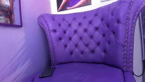 Snapshot of valentina__ortiz chatting on 05-03-26, 04:02 VALENTINA online show from 05-03-26, 04:02